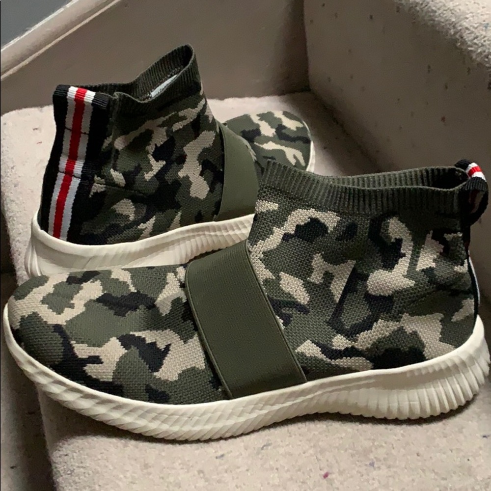 Sock sneakers